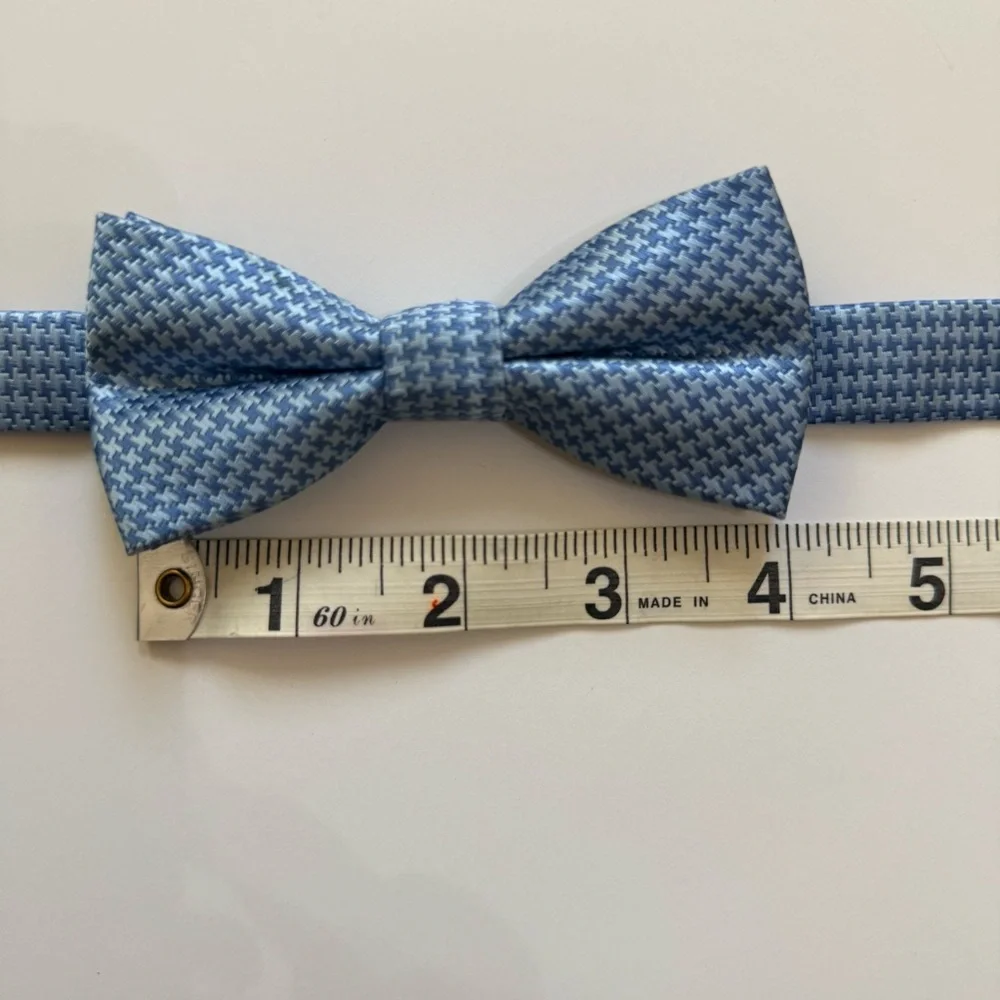 Add a touch of style to your child’s outfit with this Cat & Jack kids’ bow tie